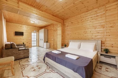 2-местный у бассейна